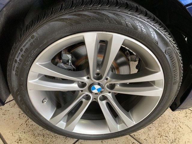 2018 BMW 3 Series 330i xDrive - 21443626 - 39