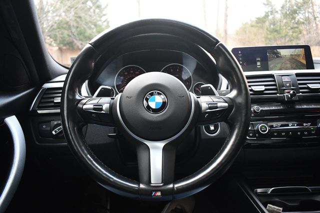 2018 BMW 3 Series 330i xDrive - 22914065 - 25