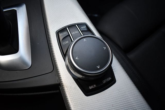 2018 BMW 3 Series 330i xDrive - 22914065 - 38