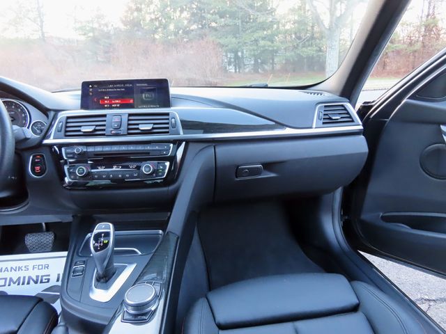 2018 BMW 3 Series 330i xDrive - 22969104 - 31