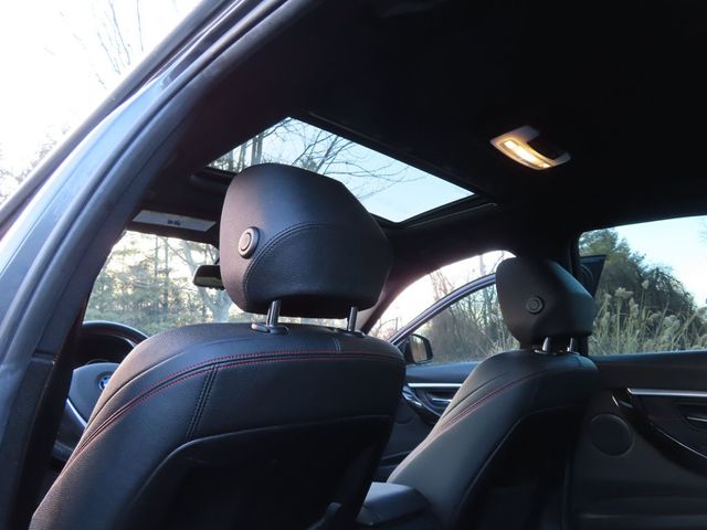 2018 BMW 3 Series 330i xDrive - 22969104 - 33