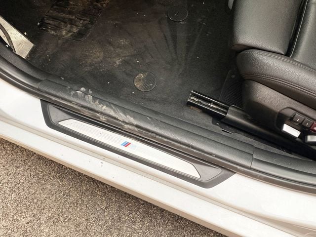 2018 BMW 3 Series 330i xDrive - 22979541 - 5