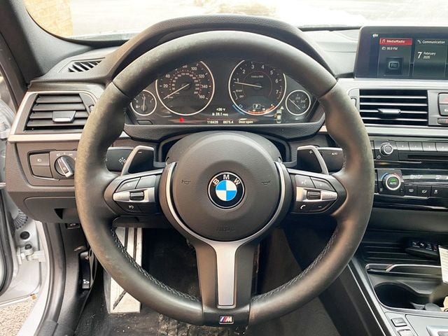 2018 BMW 3 Series 330i xDrive - 22979541 - 8