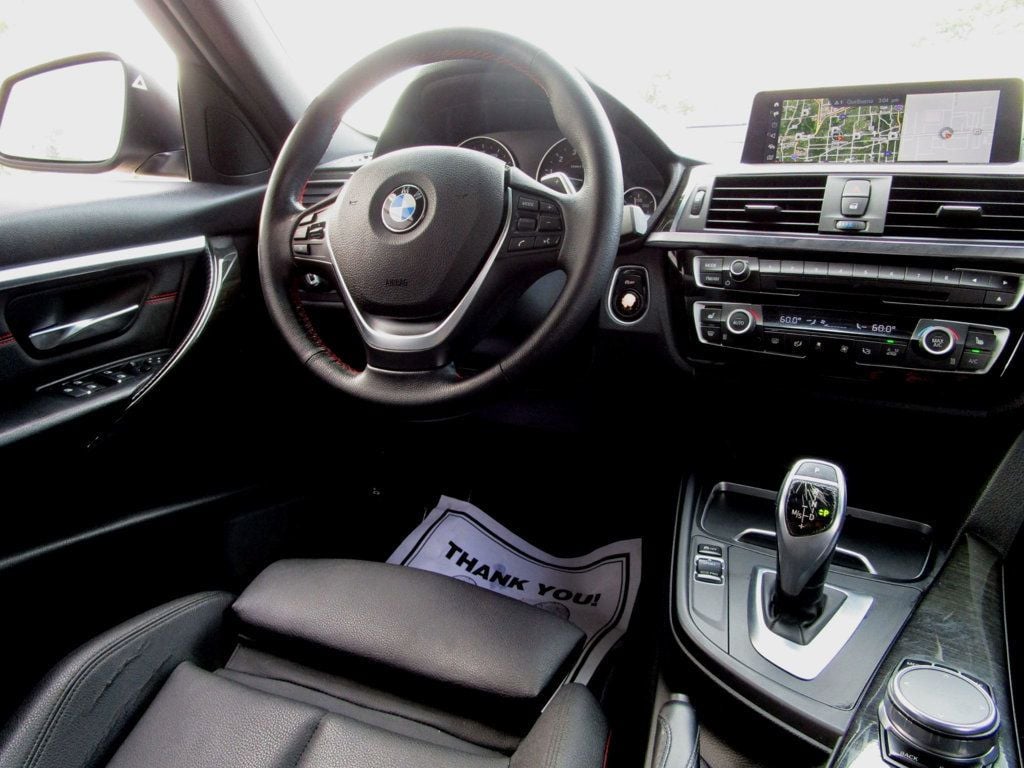 2018 BMW 3 Series 330i xDrive - 23093948 - 18