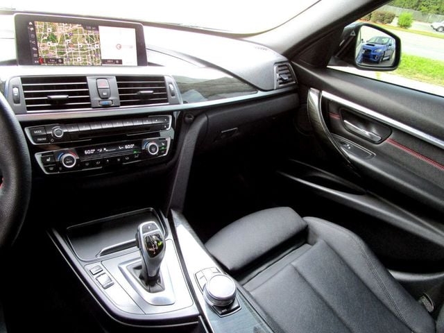 2018 BMW 3 Series 330i xDrive - 23093948 - 22