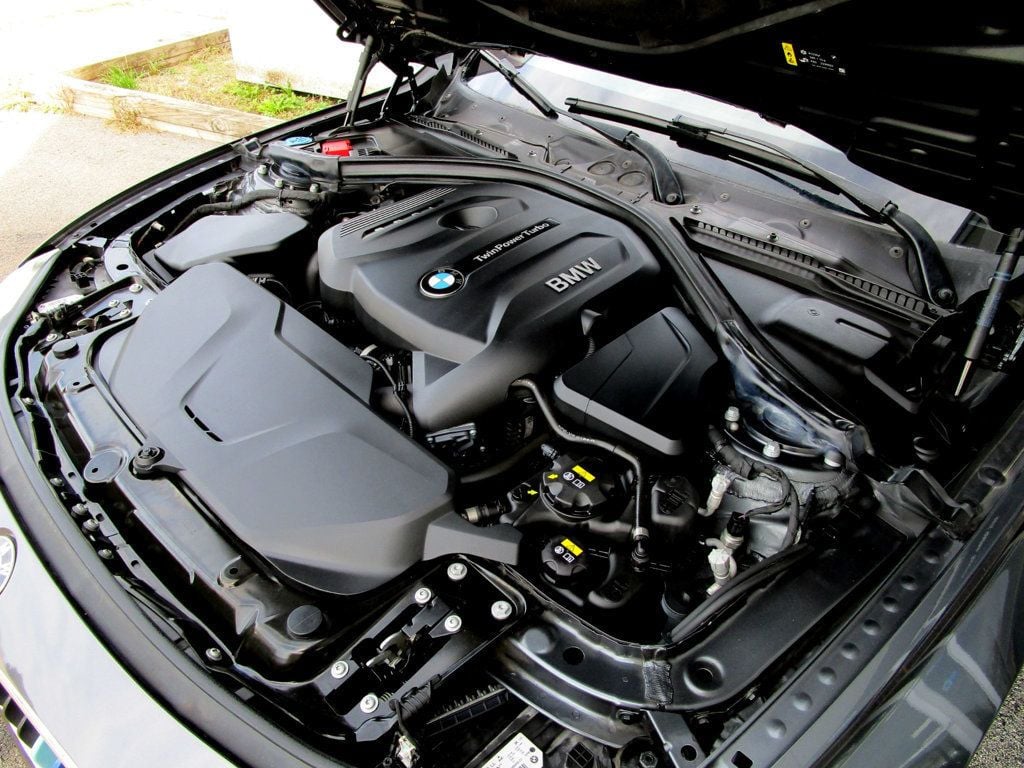 2018 BMW 3 Series 330i xDrive - 23093948 - 34