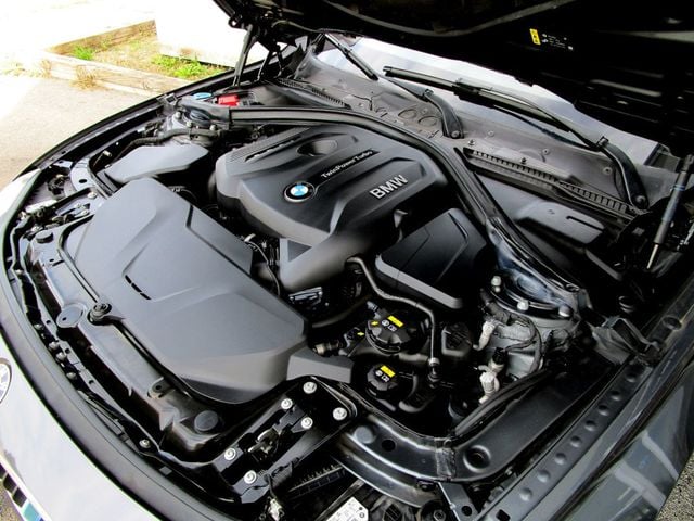 2018 BMW 3 Series 330i xDrive - 23093948 - 34