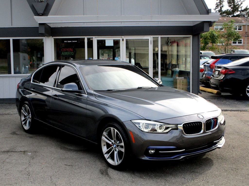 2018 BMW 3 Series 330i xDrive - 23093948 - 6