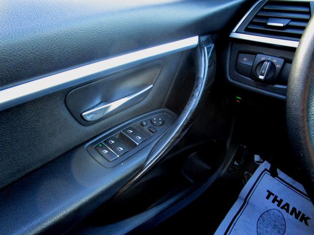 2018 BMW 3 Series 330i xDrive - 23099669 - 29