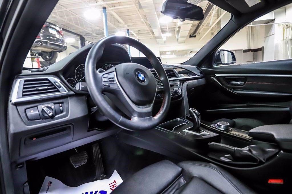 2018 BMW 3 Series 330i xDrive - 21082909 - 27