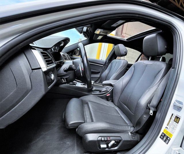 2018 BMW 3 Series 330i xDrive AWD 4dr Sedan - 21459439 - 14