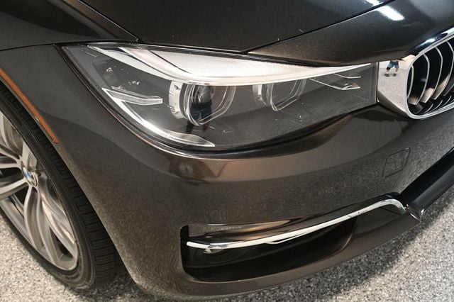 2018 BMW 3 Series 330i xDrive Gran Turismo - 23013626 - 9