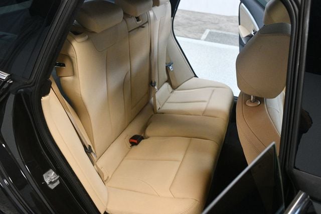 2018 BMW 3 Series 330i xDrive Gran Turismo - 23013626 - 40