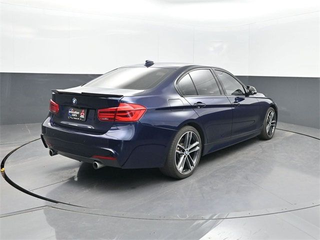 2018 BMW 3 Series 340i - 22934997 - 26