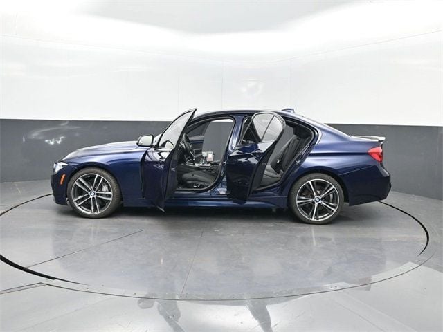 2018 BMW 3 Series 340i - 22934997 - 33