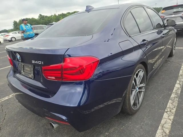 2018 BMW 3 Series 340i - 23055161 - 4