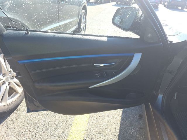 2018 BMW 3 Series 340i xDrive - 23019438 - 12