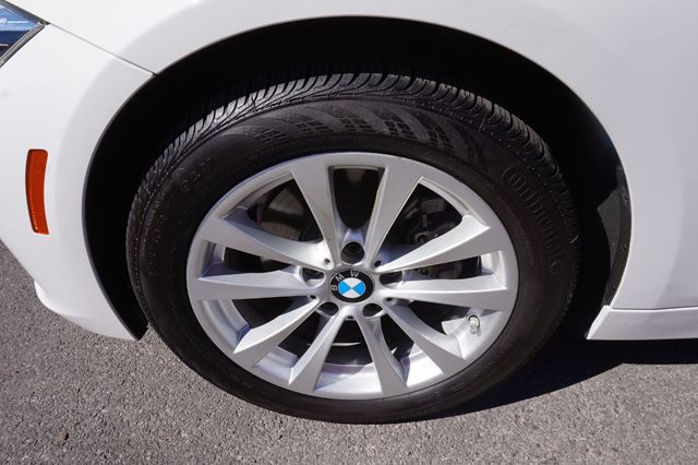 2018 BMW 3 Series ONE OWNER, SUPER LOW MILES, PREMIUM PKG, BACKUP CAMERA - 23091080 - 10