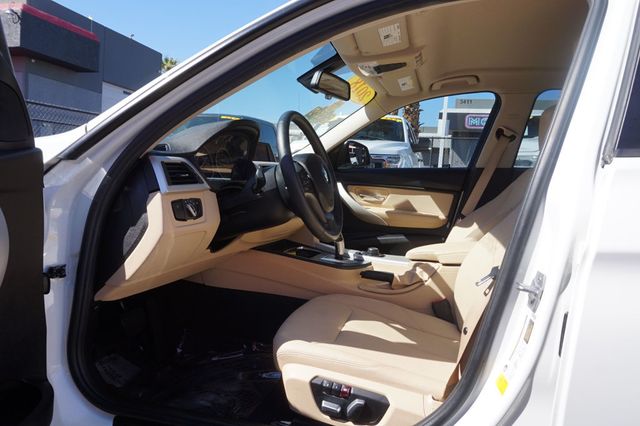 2018 BMW 3 Series ONE OWNER, SUPER LOW MILES, PREMIUM PKG, BACKUP CAMERA - 23091080 - 14