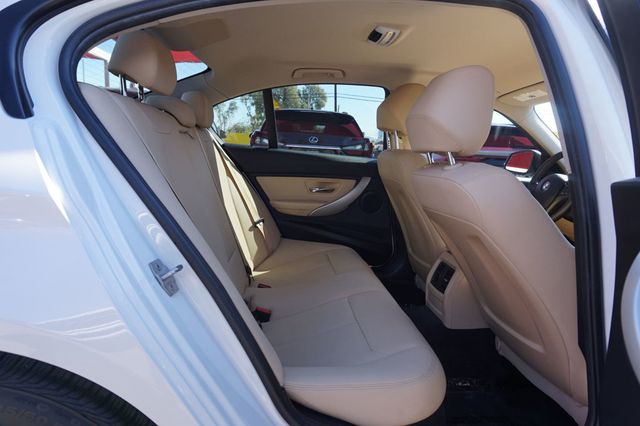 2018 BMW 3 Series ONE OWNER, SUPER LOW MILES, PREMIUM PKG, BACKUP CAMERA - 23091080 - 17