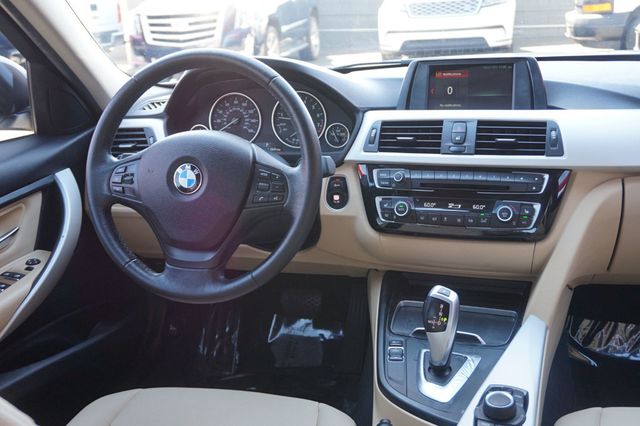 2018 BMW 3 Series ONE OWNER, SUPER LOW MILES, PREMIUM PKG, BACKUP CAMERA - 23091080 - 44