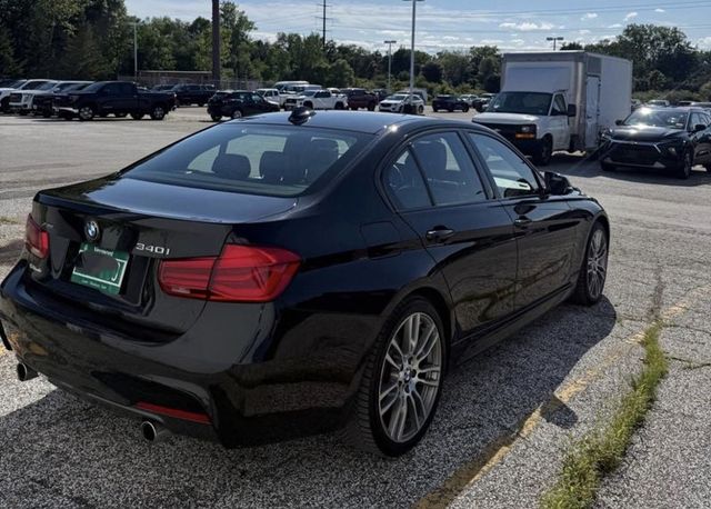 2018 BMW 3 Series THIS A IS A 6 SPEED MANUAL - 23074226 - 3
