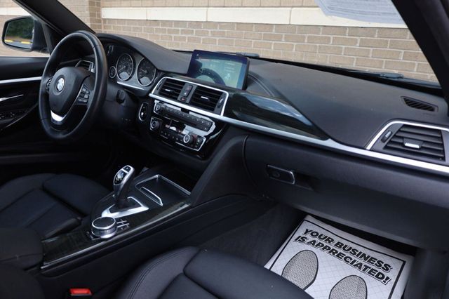 2018 BMW 3-Series 330i - 23055966 - 24