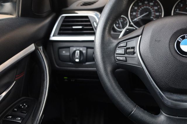 2018 BMW 3-Series 330i - 23055966 - 27