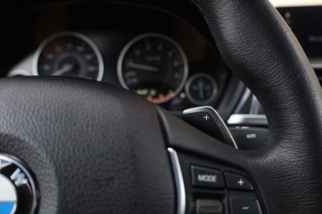 2018 BMW 3-Series 330i - 23055966 - 30