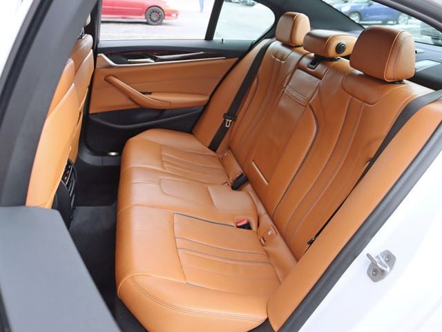 2018 BMW 5 Series 530e xDrive iPerformance Plug-In Hybrid - 22958222 - 24