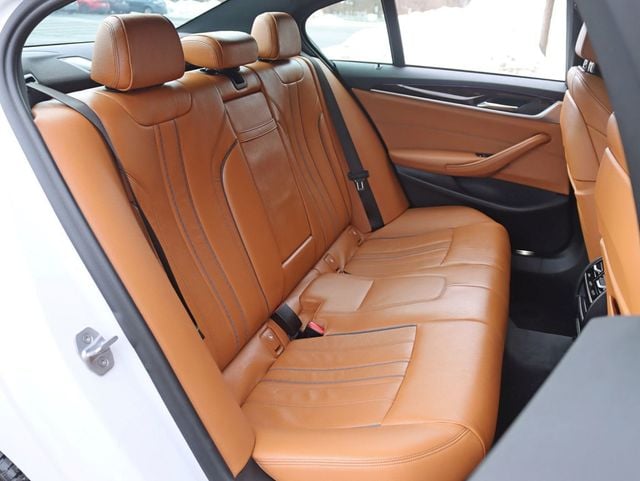 2018 BMW 5 Series 530e xDrive iPerformance Plug-In Hybrid - 22958222 - 25