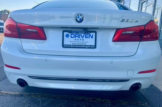 2018 BMW 5 Series 530e xDrive iPerformance Plug-In Hybrid - 22606284 - 44