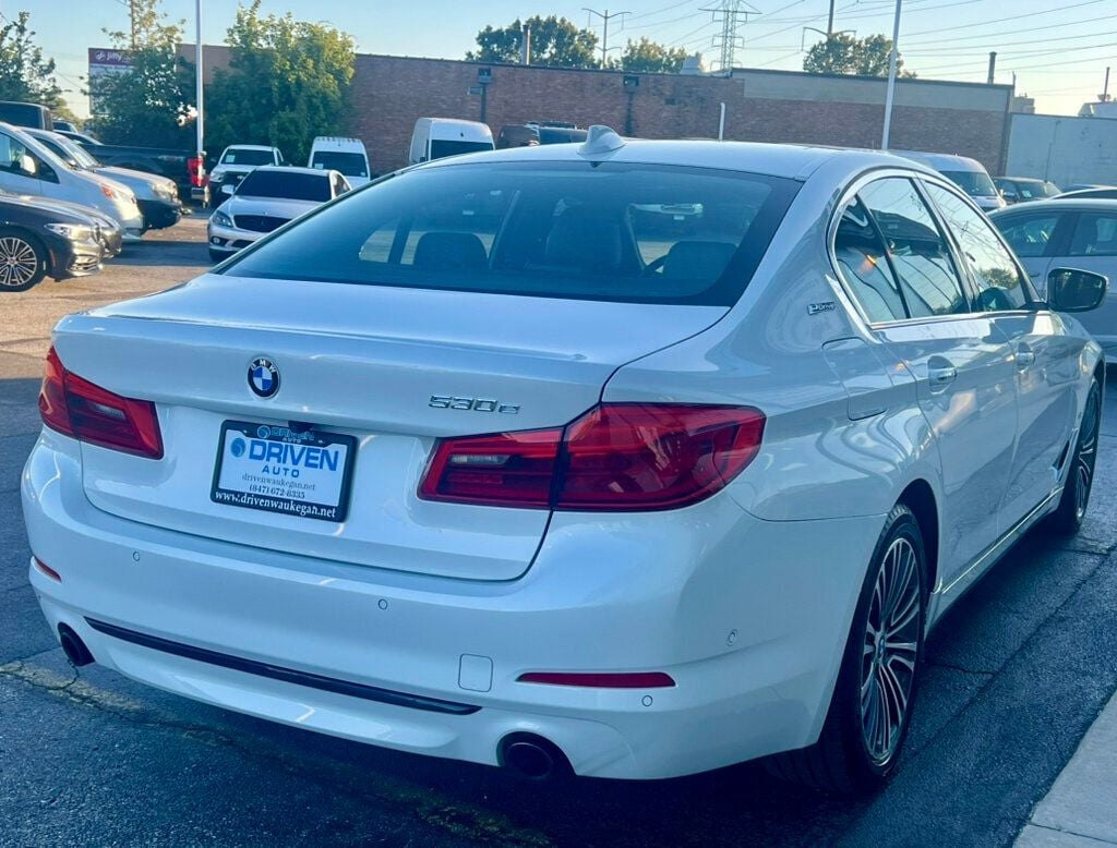 2018 BMW 5 Series 530e xDrive iPerformance Plug-In Hybrid - 22606284 - 4