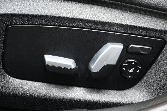 2018 BMW 5 Series 530e xDrive iPerformance Plug-In Hybrid - 23074785 - 6