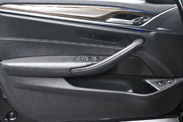 2018 BMW 5 Series 530e xDrive iPerformance Plug-In Hybrid - 23074785 - 7