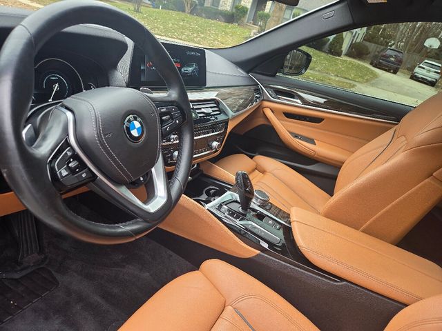 2018 BMW 5 Series 530e xDrive iPerformance Plug-In Hybrid - 22962453 - 10