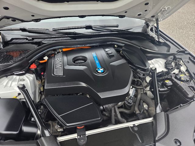 2018 BMW 5 Series 530e xDrive iPerformance Plug-In Hybrid - 22962453 - 17