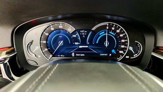 2018 BMW 5 Series 530e xDrive iPerformance Plug-In Hybrid w/ Luxury Pkg - 23079276 - 14