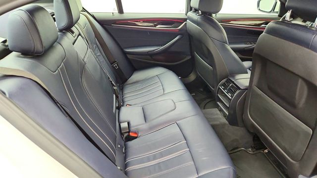 2018 BMW 5 Series 530e xDrive iPerformance Plug-In Hybrid w/ Luxury Pkg - 23079276 - 22