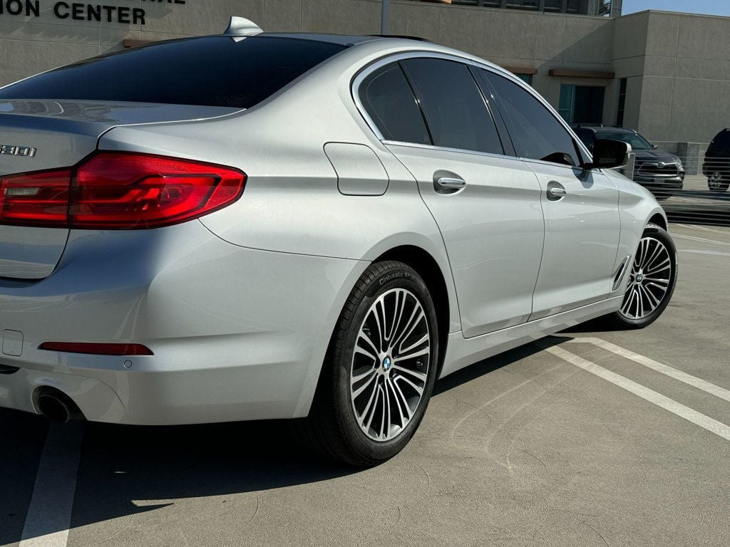 2018 BMW 5 Series 530i - 22686936 - 9