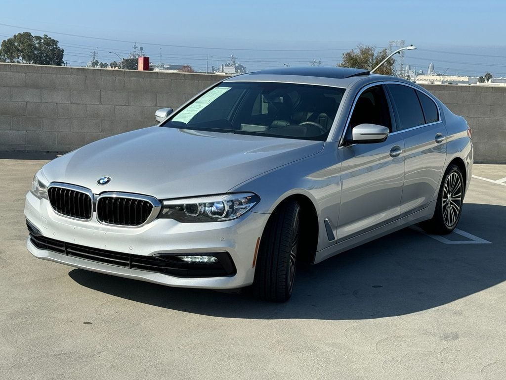 2018 BMW 5 Series 530i - 22686936 - 5