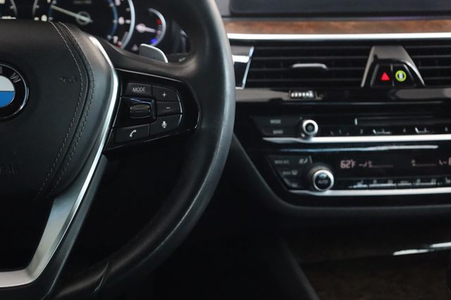 2018 BMW 5 Series 530i - 23045919 - 36