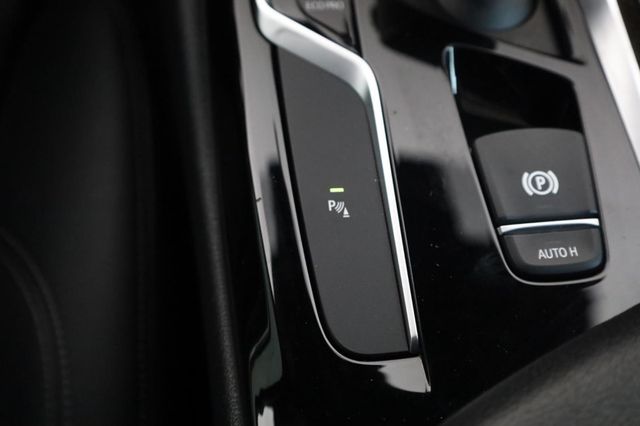 2018 BMW 5 Series 530i - 23045919 - 50
