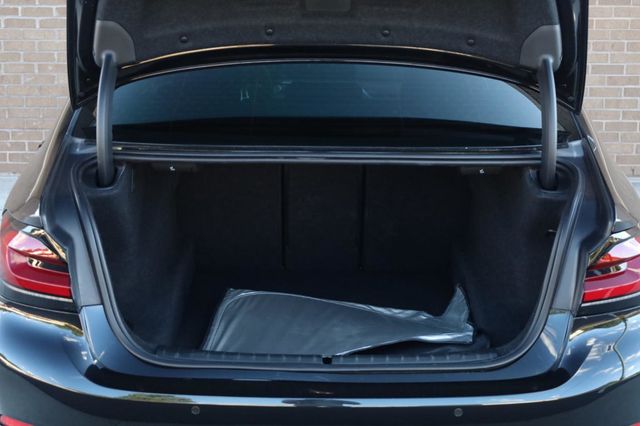 2018 BMW 5 Series 530i - 23045919 - 8