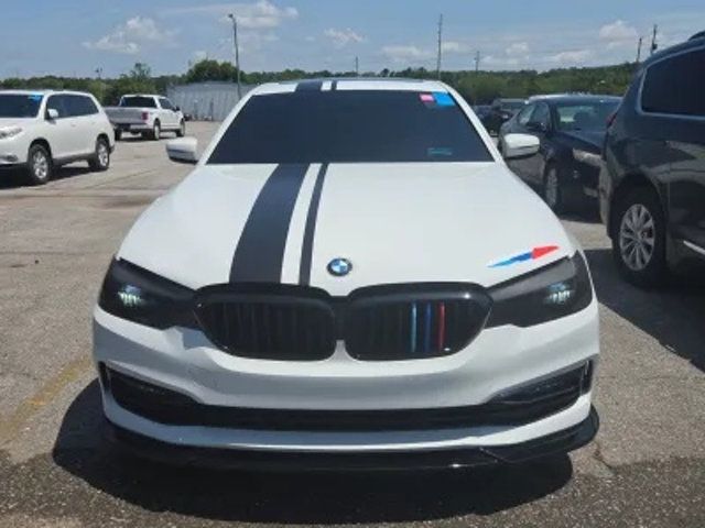 2018 BMW 5 Series 530i - 23072355 - 3