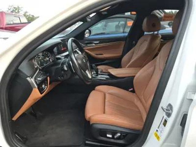 2018 BMW 5 Series 530i - 23093476 - 5