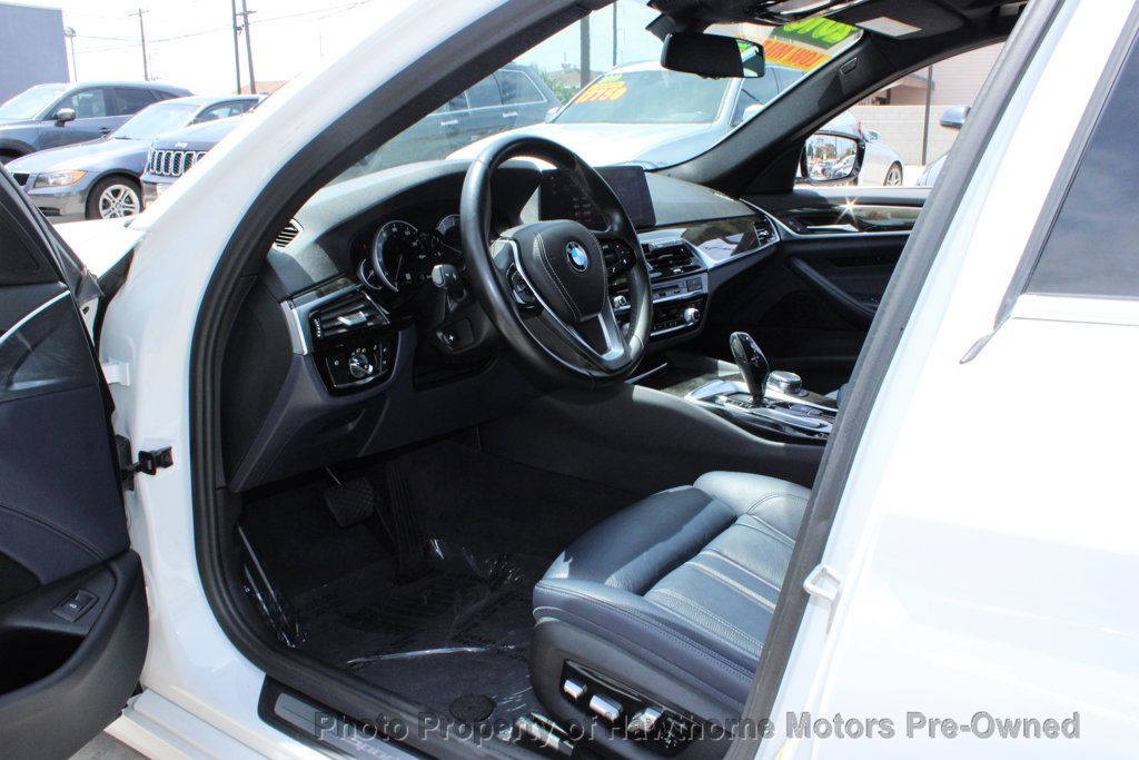 2018 BMW 5 Series 530i - 23067678 - 17