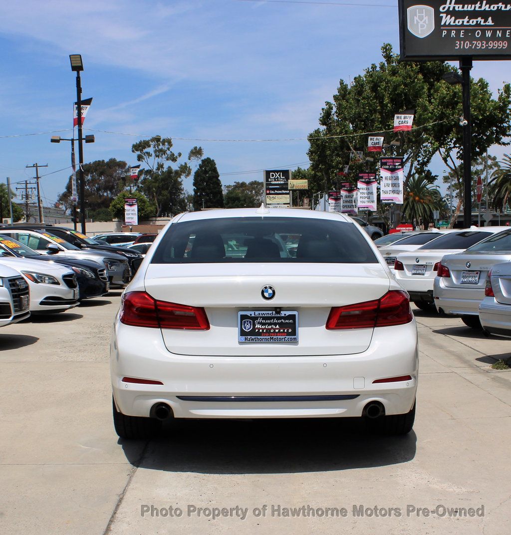 2018 BMW 5 Series 530i - 23067678 - 3