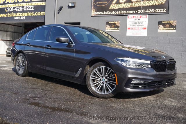 2018 BMW 5 Series 530i - 22975378 - 0