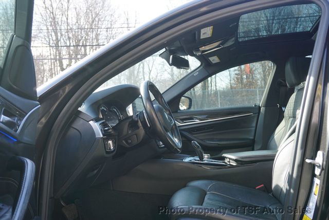 2018 BMW 5 Series 530i - 22975378 - 9